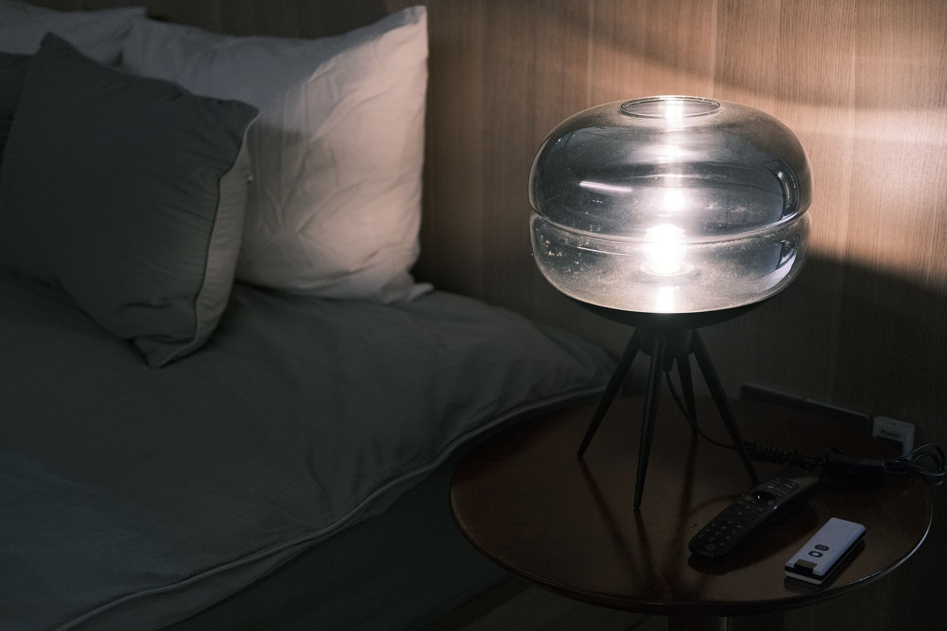 The 10 Best Reading Lights for Bed