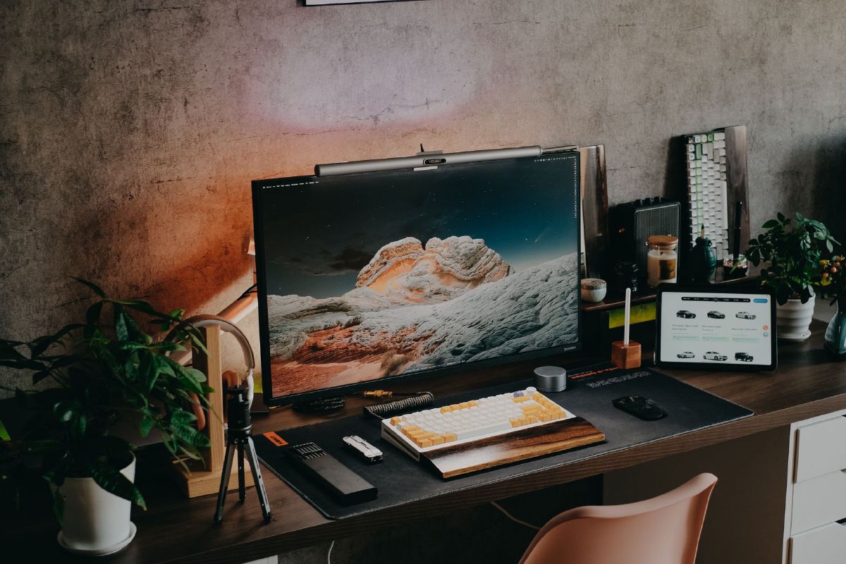Ultimate Guide to Home Office Lighting: Ideas & Tips
